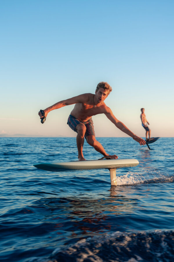 ⚡ Curso eFoil – ¡Vuela sobre el agua!