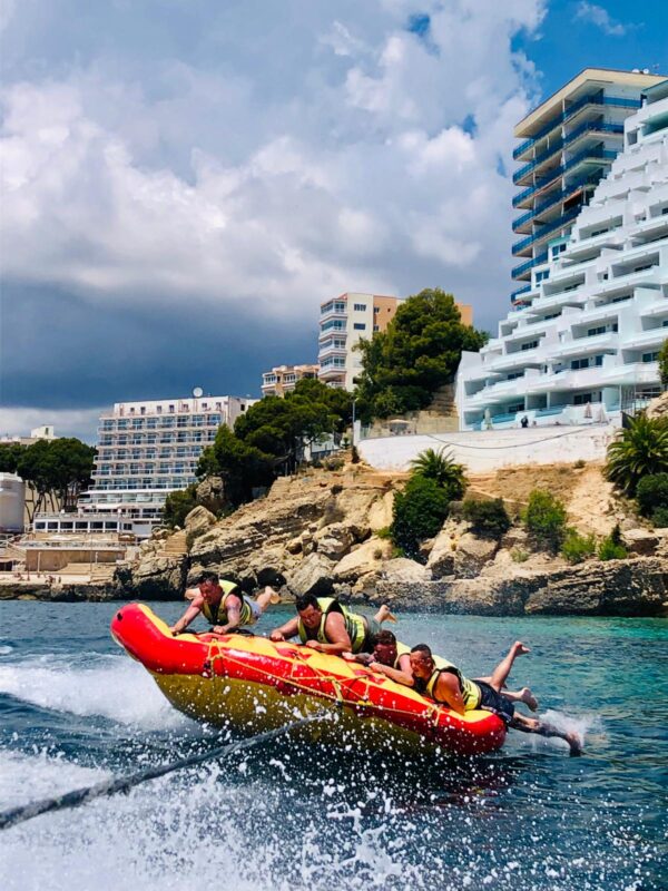🎉 Watersports - Banana, crazy UFO, Flybus, Sting, o Ferrari – ¡Emociones y risas garantizadas! - Imagen 6