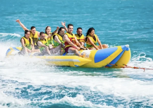 🎉 Watersports - Banana, crazy UFO, Flybus, Sting, o Ferrari – ¡Emociones y risas garantizadas!